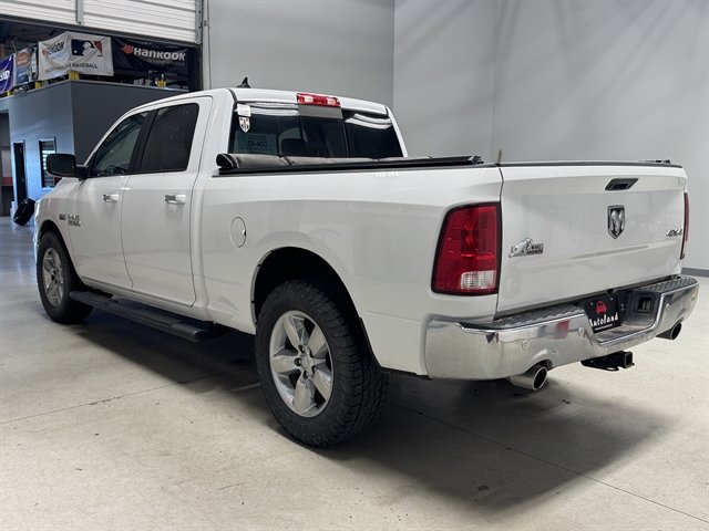 Used 2018 RAM 1500 SLT AWD/4WD image 3