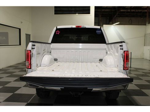 Used 2016 Ford F150 XLT w/ Trailer Tow Package image 18