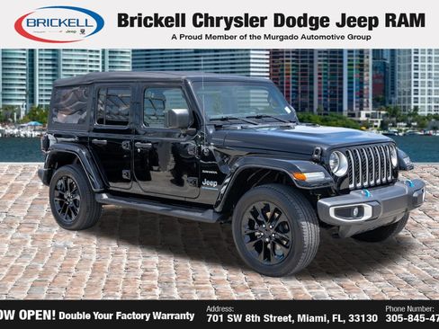 Used 2023 Jeep Wrangler Unlimited Sahara w/ Cold Weather Group AWD/4WD image 3