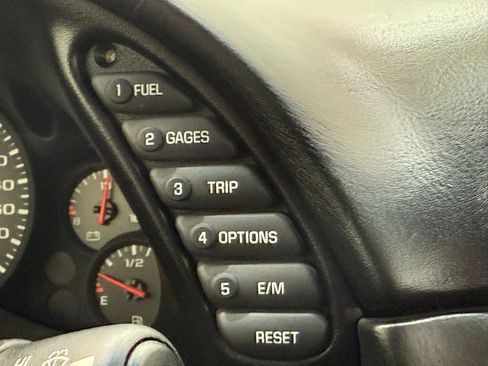 Used 2000 Chevrolet Corvette Convertible w/ Memory Pkg image 23