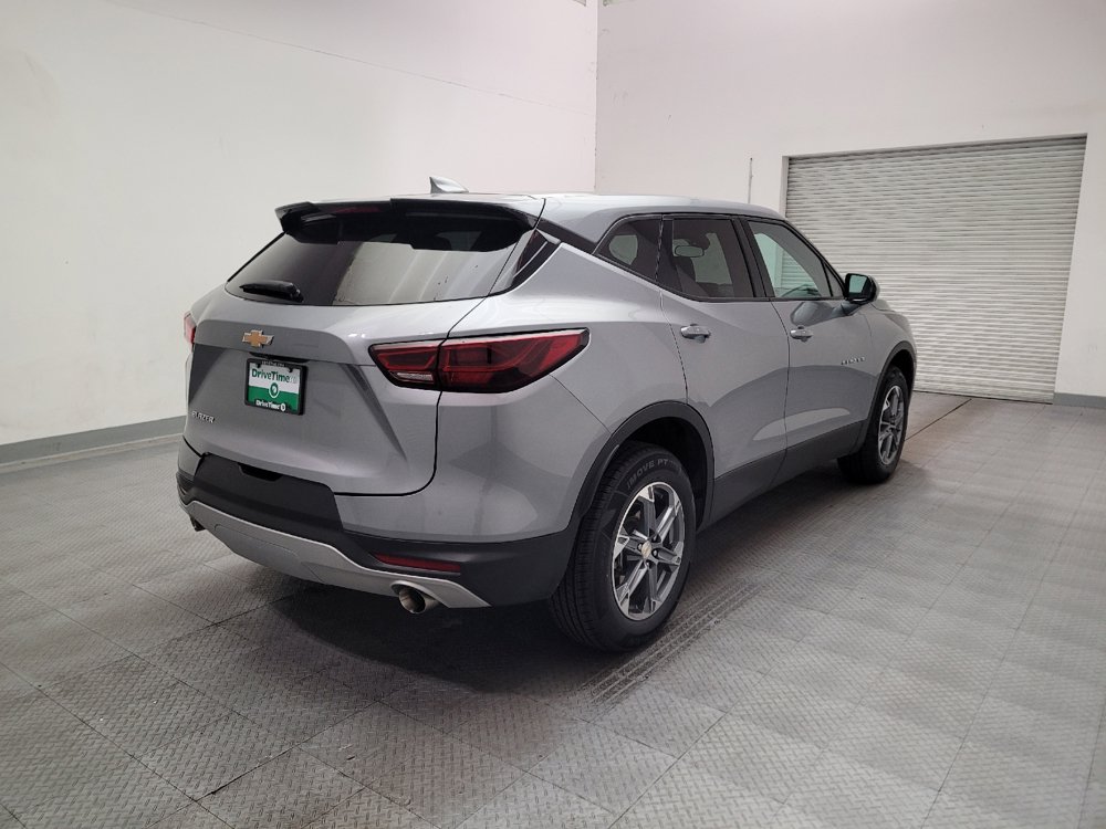 Used 2025 Chevrolet Blazer LT FWD image 9