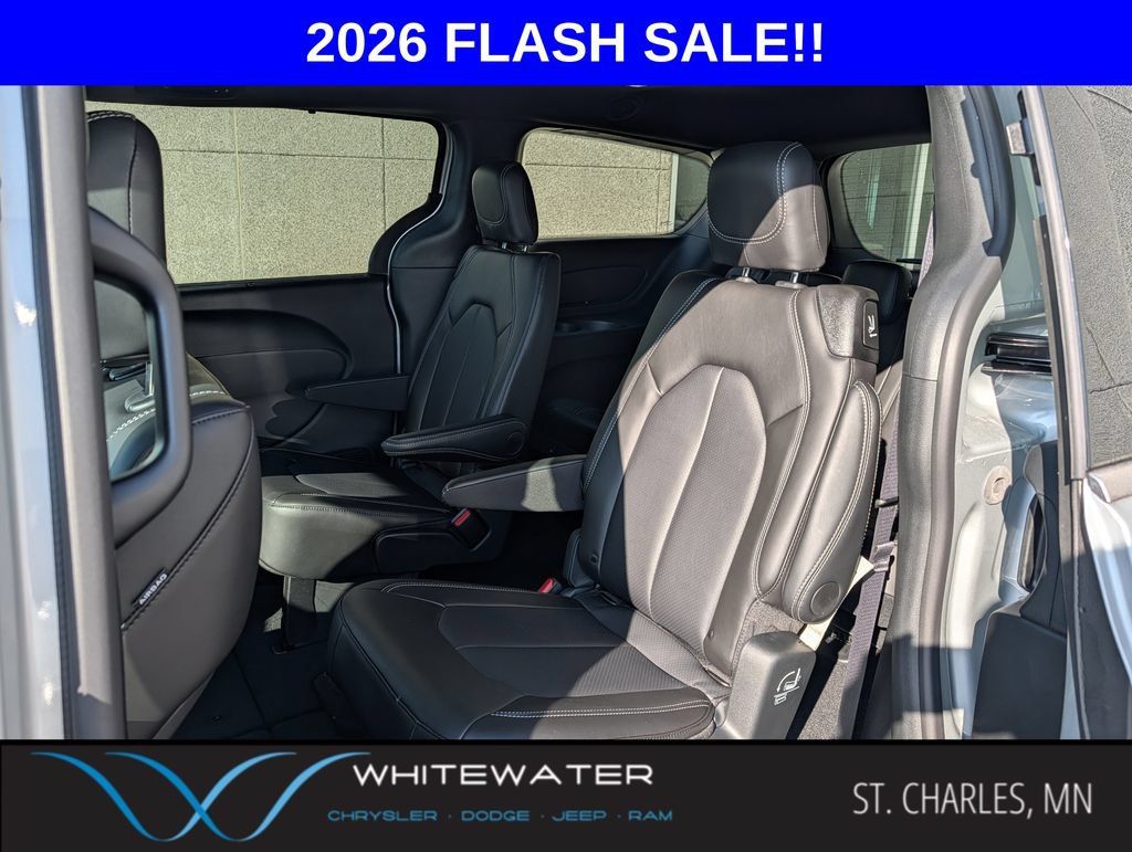 New 2026 Chrysler Pacifica Select AWD/4WD image 6