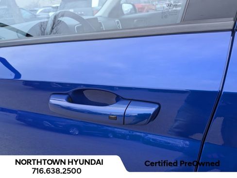 Certified 2023 Hyundai Venue Limited w/ Cargo Package image 40