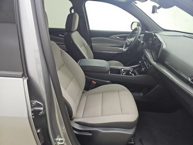 Used 2026 Chevrolet Traverse LT w/ Driver Confidence Package FWD image 20