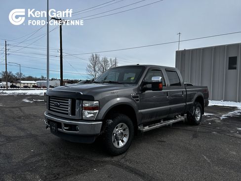 Used 2010 Ford F250 Lariat image 1