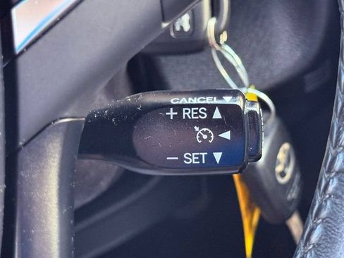 Used 2016 Toyota Camry SE FWD image 12