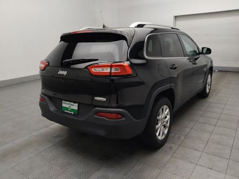 Used 2017 Jeep Cherokee Latitude FWD image 9