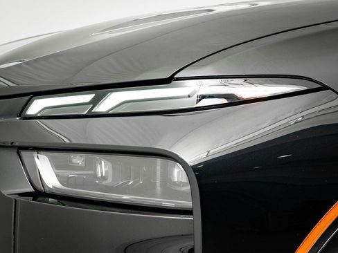 Used 2024 BMW X7 xDrive40i image 14