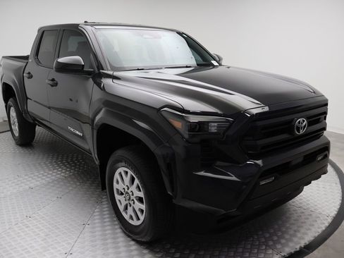 Certified 2024 Toyota Tacoma SR5 image 6