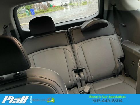 Used 2025 Kia EV9 Light Long Range image 42