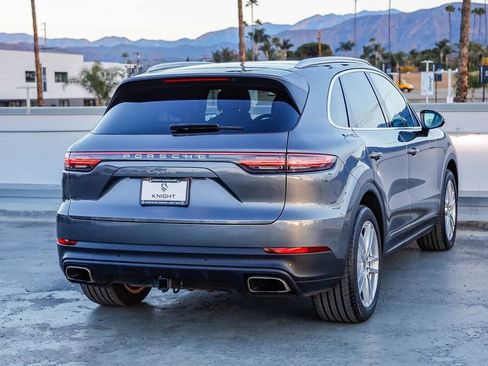 Used 2023 Porsche Cayenne Platinum Edition image 9