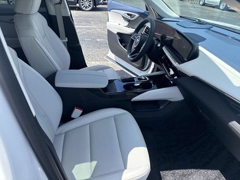 Certified 2025 Buick Envision Avenir AWD/4WD image 35