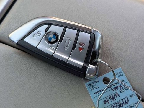 Used 2021 BMW X7 M50i w/ Dynamic Handling Package AWD/4WD image 29