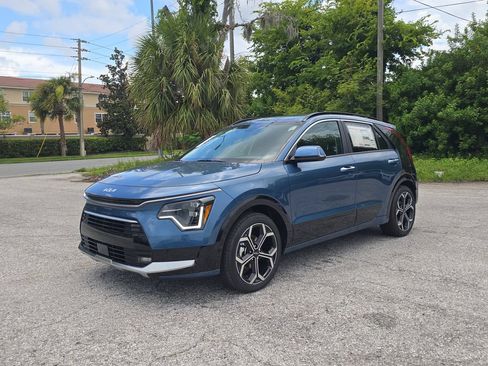 New 2026 Kia Niro SX Touring FWD image 4