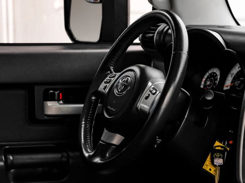 Used 2014 Toyota FJ Cruiser 4WD w/ Trail Teams Ultimate Edition image 18