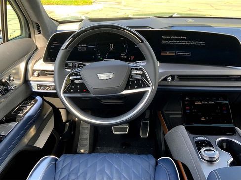 New 2026 Cadillac Vistiq Premium Luxury image 23