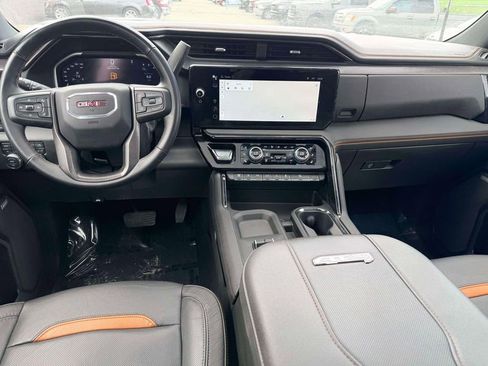 Used 2024 GMC Sierra 3500 AT4 w/ AT4 Premium Plus Package AWD/4WD image 3