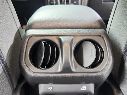 Used 2026 Jeep Wrangler Unlimited Sport AWD/4WD image 38