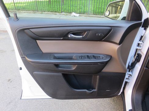 Used 2016 GMC Acadia SLT w/ Premium Edition image 28