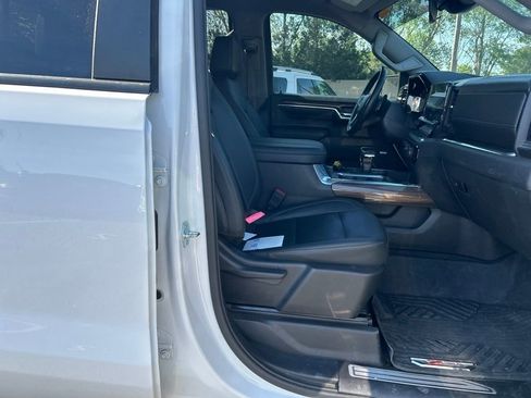 Used 2023 Chevrolet Silverado 1500 LT Trail Boss w/ LT Trail Boss Premium Package AWD/4WD image 14