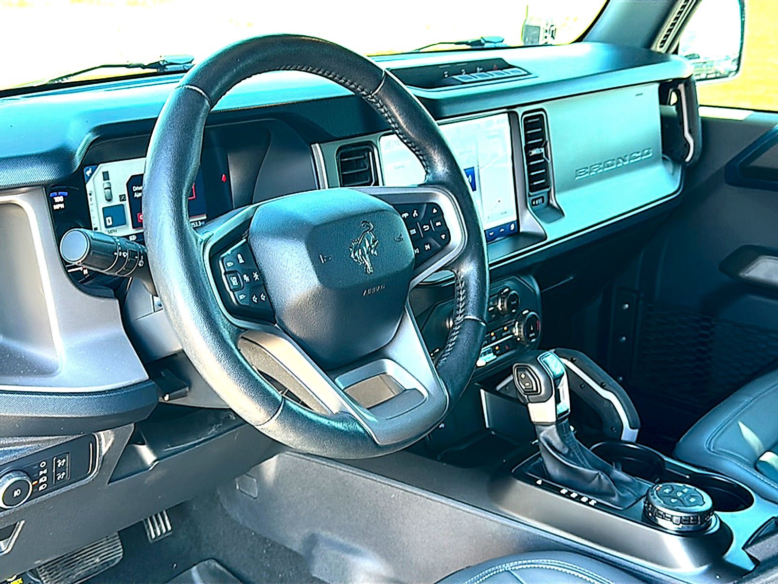Used 2022 Ford Bronco Outer Banks AWD/4WD image 12