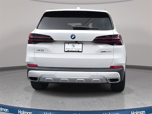 Used 2024 BMW X5 xDrive50e w/ Parking Assistance Package image 7