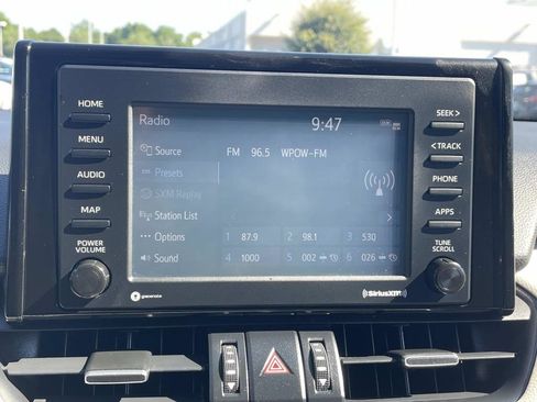 Used 2021 Toyota RAV4 XLE Premium FWD image 40