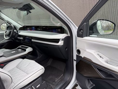 New 2026 Lincoln Navigator Black Label image 32