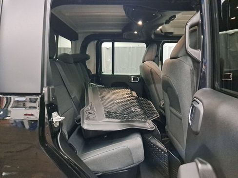 New 2026 Jeep Gladiator Sport image 15