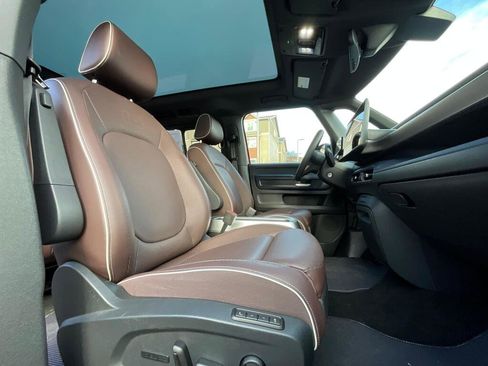 New 2025 Volkswagen ID. Buzz Pro S Plus image 12