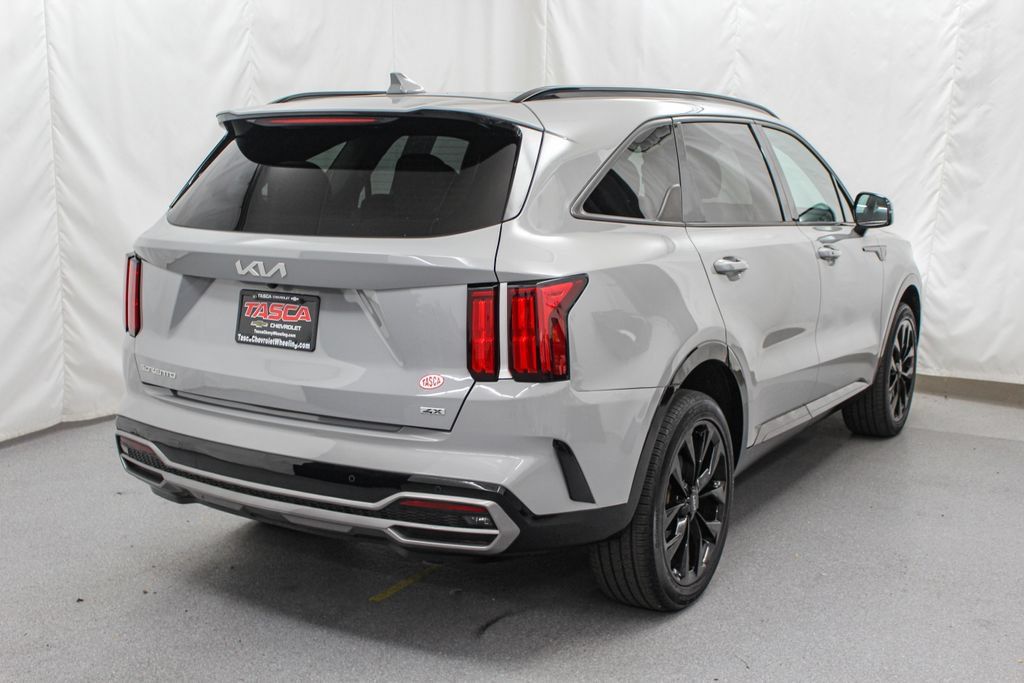 Used 2023 Kia Sorento SX AWD/4WD image 10