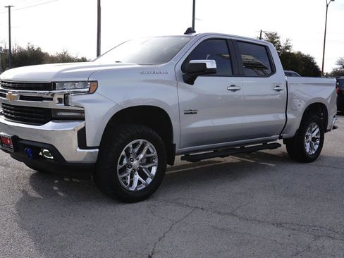 Used 2021 Chevrolet Silverado 1500 LT image 3