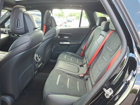 Used 2025 Mercedes-Benz GLC 43 AMG 4MATIC image 10