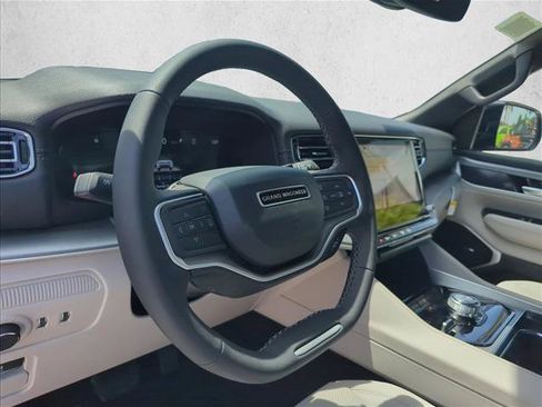 New 2026 Jeep Grand Wagoneer Limited AWD/4WD image 18