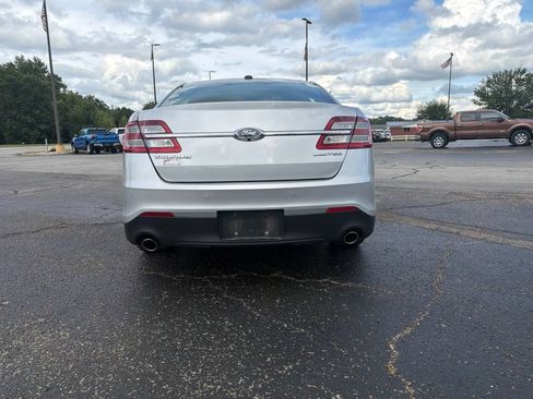 Used 2019 Ford Taurus Limited FWD image 5