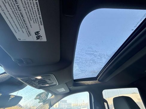 Used 2024 GMC Sierra 2500 Denali w/ Denali Reserve Package image 25