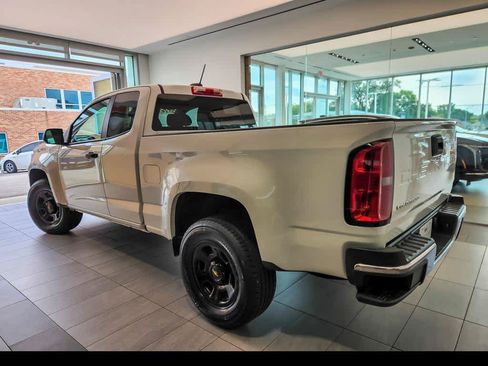 Used 2022 Chevrolet Colorado W/T RWD image 8