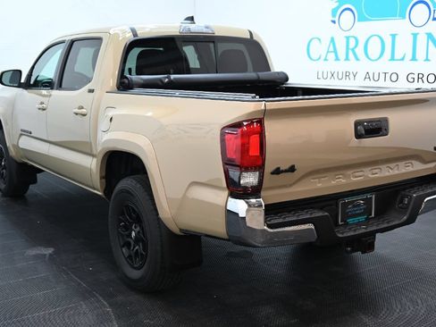 Used 2020 Toyota Tacoma SR5 AWD/4WD image 5