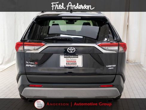 Certified 2020 Toyota RAV4 Limited AWD/4WD image 4