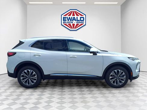 Certified 2025 Buick Envision Preferred AWD/4WD image 4