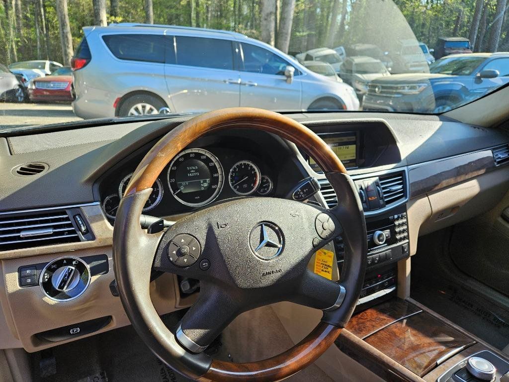 Used 2011 Mercedes-Benz E 350 4MATIC Sedan image 11
