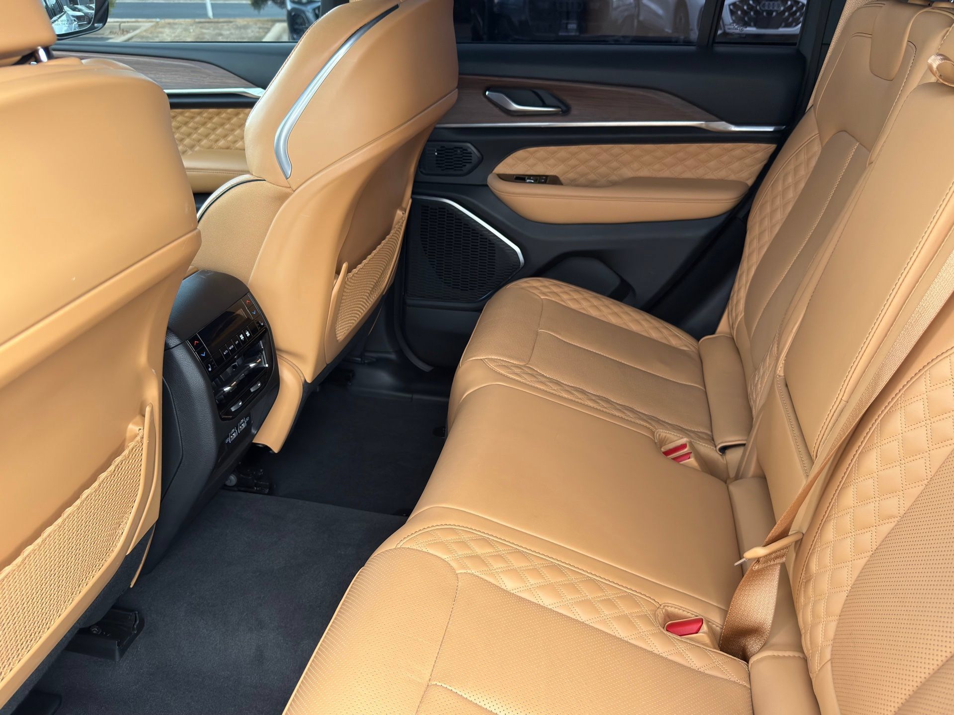 Used 2023 Jeep Grand Cherokee Summit RWD image 26