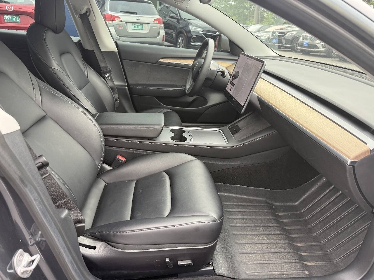 Used 2021 Tesla Model 3 Standard Range Plus RWD image 12
