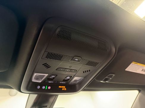 Used 2024 Cadillac XT5 Premium Luxury image 86