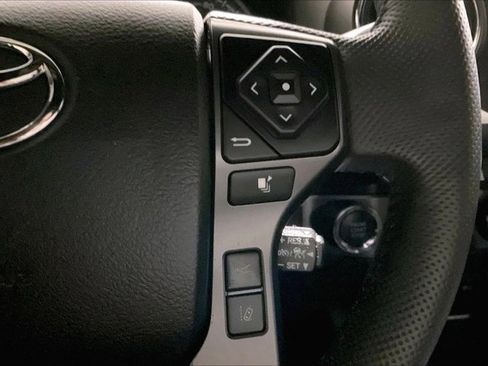 Certified 2022 Toyota Tacoma TRD Sport image 19