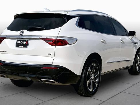 Used 2022 Buick Enclave Essence w/ Sport Touring Edition FWD image 13
