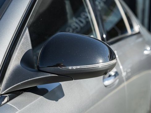 Used 2022 Mercedes-Benz C 300 4MATIC Sedan image 16