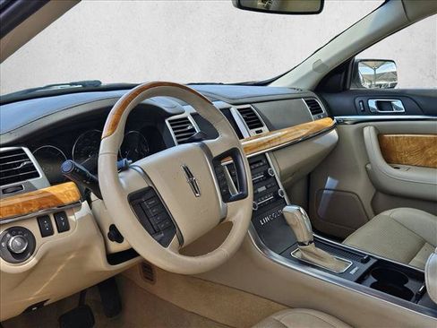 Used 2012 Lincoln MKS FWD image 13