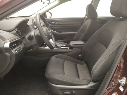 Used 2023 Nissan Altima 2.5 SV image 17