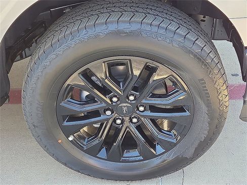 New 2025 Ford F150 Lariat w/ Equipment Group 501A Mid image 9